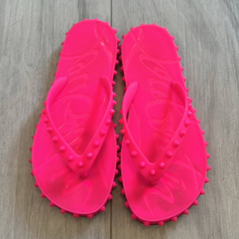 100% Christian Louboutin neon pink flip flops 10